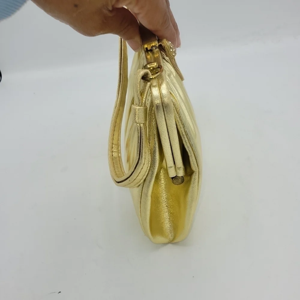 Vintage Andé Gold Clutch With Rhinestone Details Clasp.